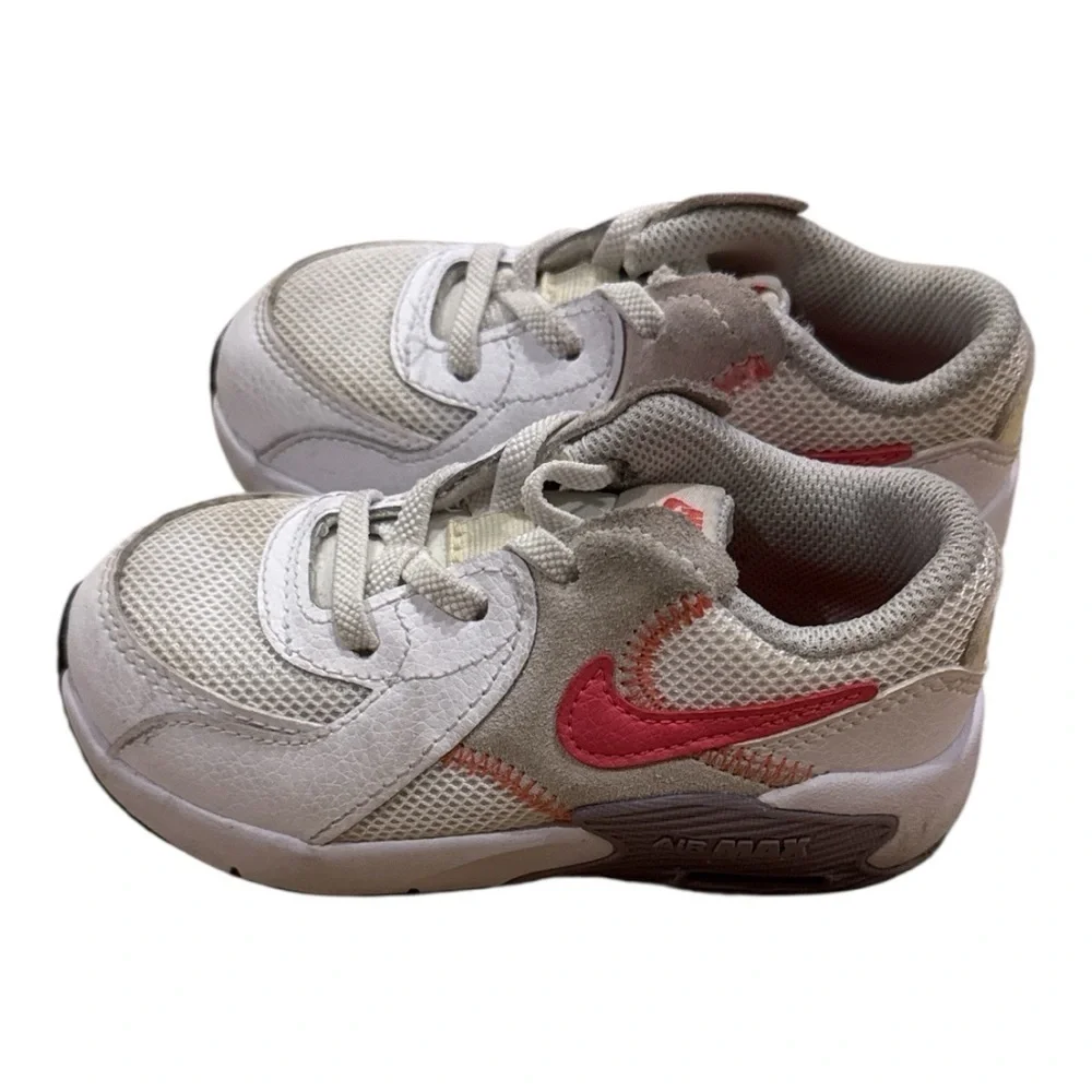 NIKE Kids White and Red Sneakers